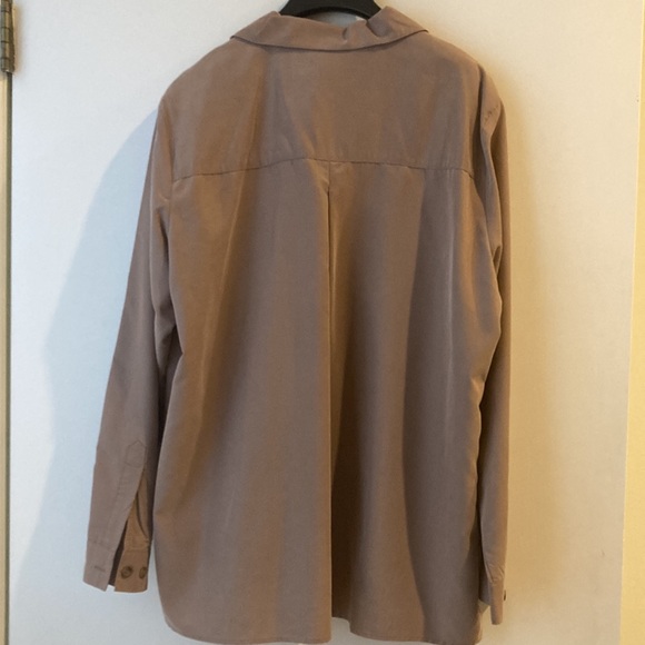 Vintage Women’s Button-Down Blouse - Picture 2 of 3